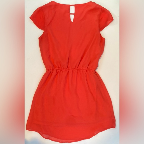 CharmingCharlie Coral Mini-Dress Small - Picture 2 of 3